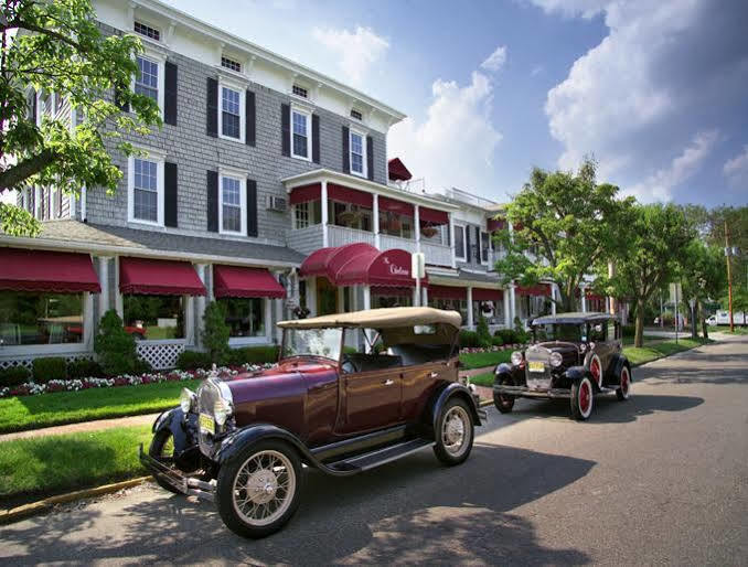 Chateau Inn And Suites Spring Lake Exterior photo